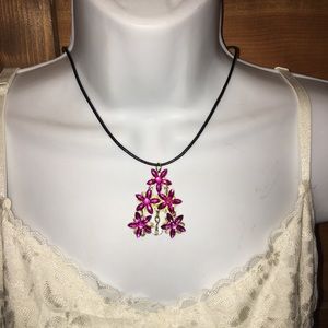 Pink & crystal dangle pendant leather w earrings